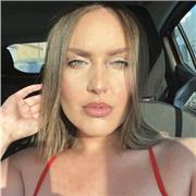 Educadora infantil con un título de Grado Superior.